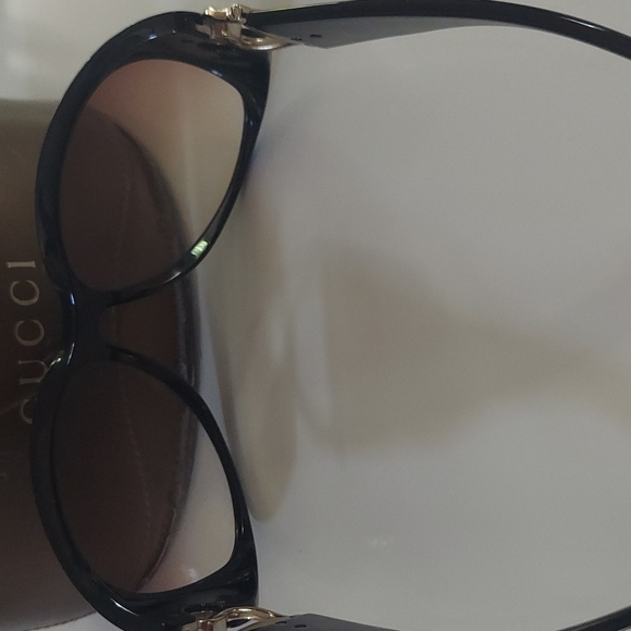 Gucci Authentic oversized horsebit sunglasses with case - Picture 3 of 10